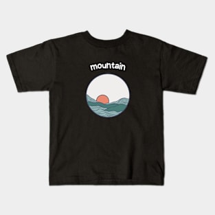 Mountain Vintage Rocks Fauna Since Established Kids T-Shirt